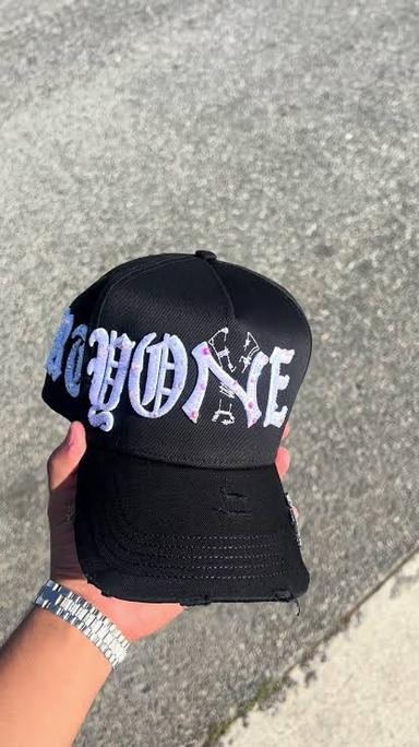 31 hats 2do aniversario Concrete jungle